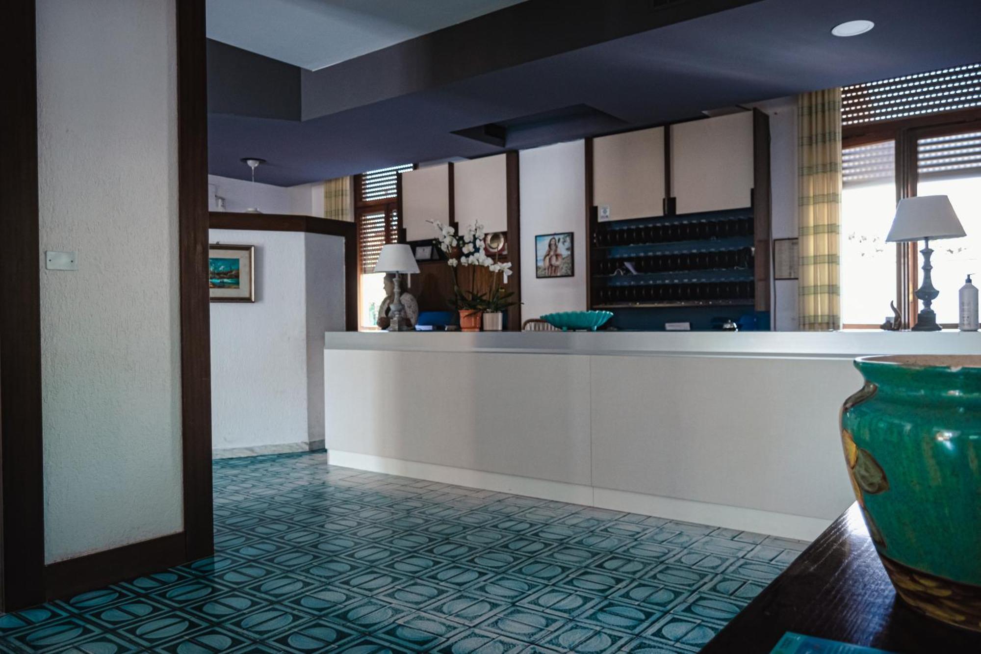 Hotel Mediterraneo Guardia Piemontese Terme Ngoại thất bức ảnh